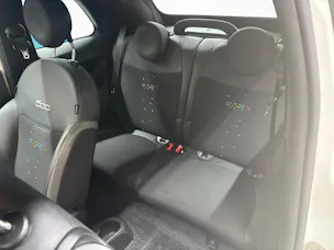 FIAT 500 C 1.0 Hybrid Hey Google