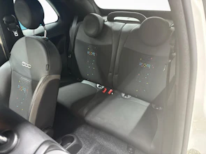Fahrzeugbild FIAT 500 C 1.0 Hybrid Hey Google