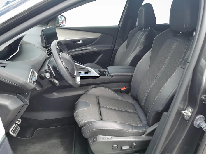 image du véhicule PEUGEOT 5008