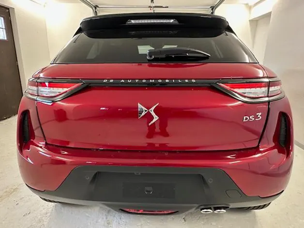 DS Automobiles 3 Crossback 1.2 Hybrid Diva