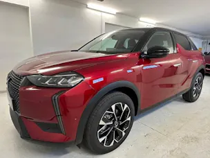 DS Automobiles 3 Crossback 1.2 Hybrid Diva