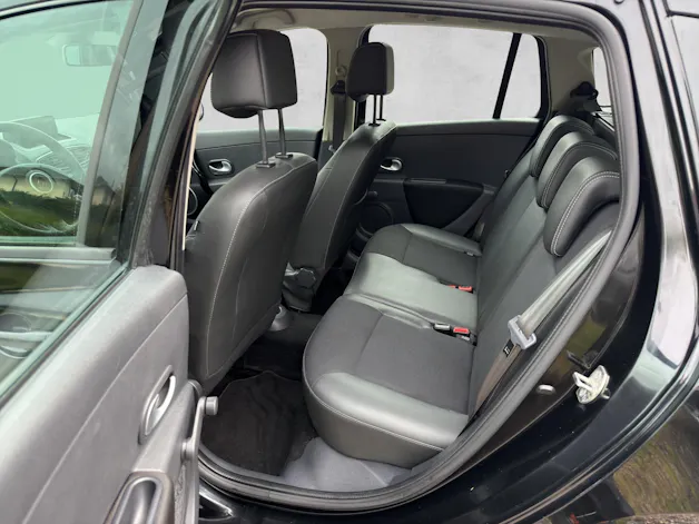 Renault Clio Grandtour 1.2 TCe 100 Night&Day