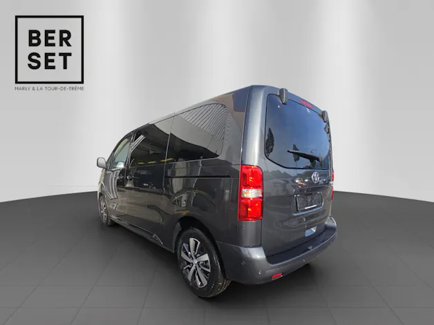 Toyota PROACE Verso L1 2.2 D Trend