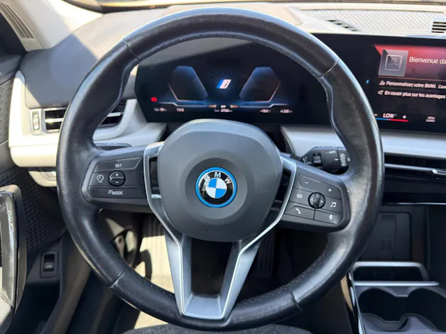 BMW iX1 xDrive 30 (CH)