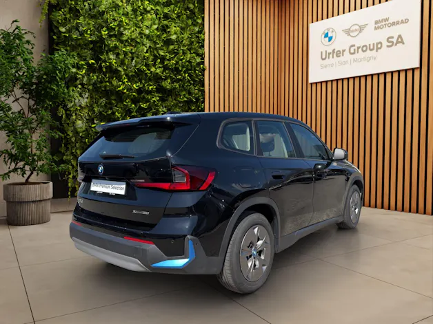BMW iX1 xDrive 30 (CH)