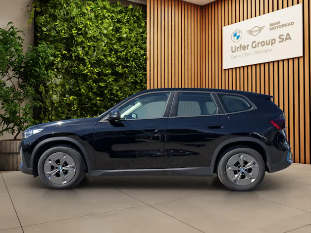 BMW iX1 xDrive 30 (CH)