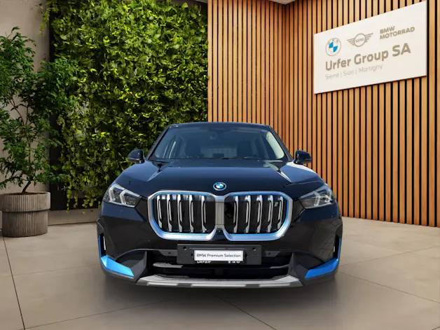 BMW iX1 xDrive 30 (CH)