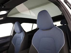 https://vehicle.imgix.net/4332892/536e88c3-98c2-4322-89c1-eecdbc336aad.jpg