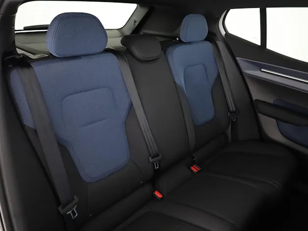 Volvo EX30 CC P8 Ultra AWD