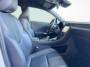 Fahrzeugbild LEXUS LBX 1.5 Hybrid Relax AWD