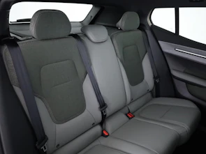Fahrzeugbild VOLVO EX30 CC P8 Ultra AWD