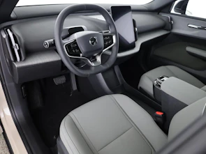 Fahrzeugbild VOLVO EX30 CC P8 Ultra AWD