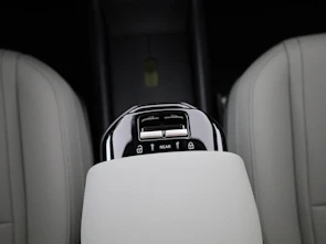 Fahrzeugbild VOLVO EX30 CC P8 Ultra AWD