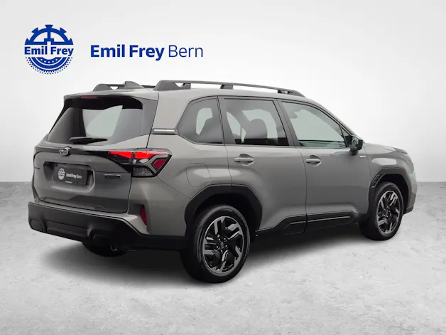 Subaru Forester Station 2.0i e-Boxer Swiss Plus