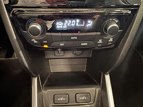 https://vehicle.imgix.net/4332961/49374181-0e20-42c3-95f1-f02d07889e0e.jpeg