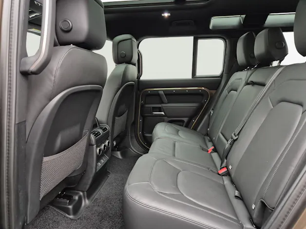 Land Rover Defender 110 3.0 D I6 350 X-Dynamic HSE ab 1.99% Leasing CHF 10'000.- Eintauschprämie