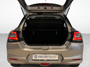 https://vehicle.imgix.net/4333064/e0f5382f-5435-45ea-94f2-917f9471aa8d.jpg
