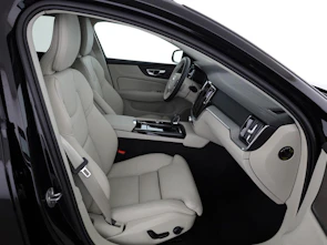 image du véhicule VOLVO V60 2.0 T6 TE Ultra Dark eAWD