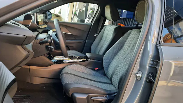 Peugeot 2008 1.2 Hybrid 145 GT