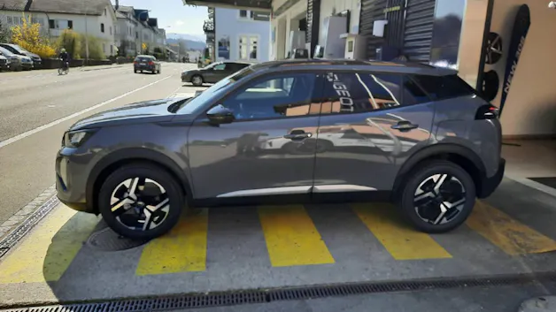 Peugeot 2008 1.2 Hybrid 145 GT