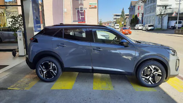 Peugeot 2008 1.2 Hybrid 145 GT