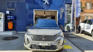 Peugeot 2008 1.2 Hybrid 145 GT
