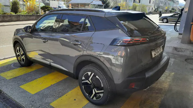 Peugeot 2008 1.2 Hybrid 145 GT