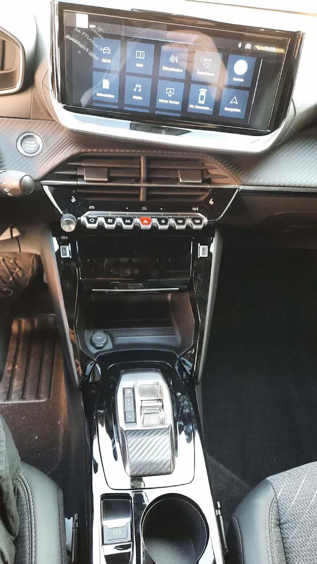 Peugeot 2008 1.2 Hybrid 145 GT