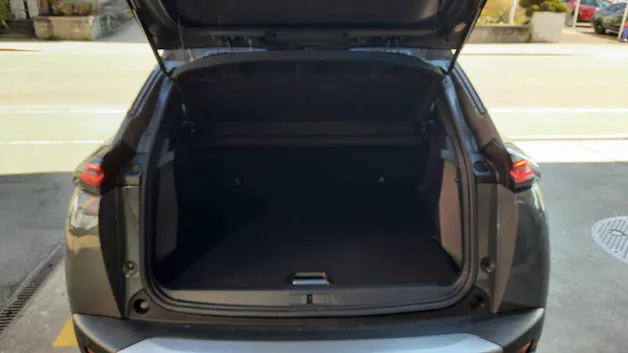 Peugeot 2008 1.2 Hybrid 145 GT