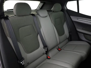 https://vehicle.imgix.net/4333094/4437e700-e232-4aaf-966d-2ad8d619ec7a.jpg