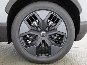 Fahrzeugbild VOLVO EX30 CC P8 Ultra AWD