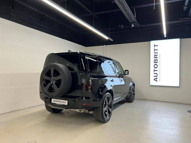 Land Rover Defender 110 2.0 P300e X-Dynamic HSE