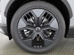 https://vehicle.imgix.net/4333108/8f5b1721-3c17-4184-a58d-103836d19393.jpg