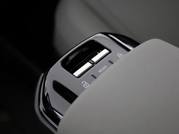 Volvo EX30 CC P8 Ultra AWD