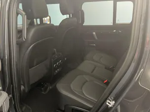 Land Rover Defender 110 3.0 D I6 300 X-Dynamic SE