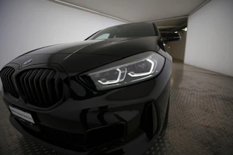 https://vehicle.imgix.net/4333120/59f5ce8c-682e-4851-b7b9-0c46b9e5b1b5.jpg