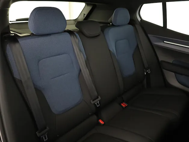 Volvo EX30 CC P8 Ultra AWD