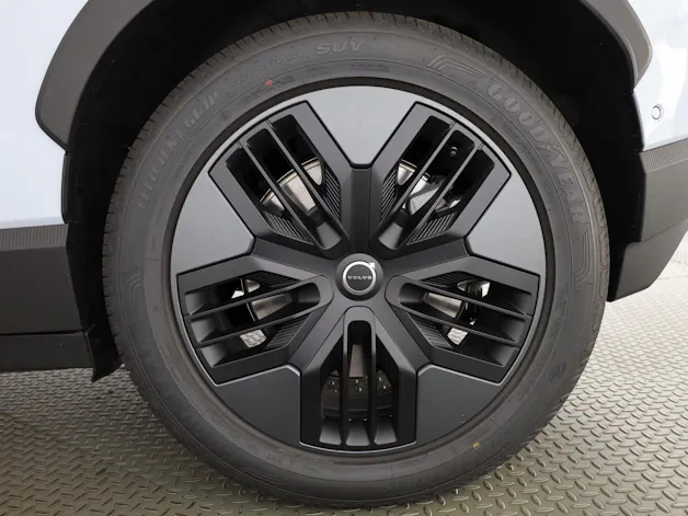 Volvo EX30 CC P8 Ultra AWD
