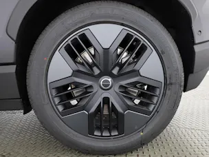 Volvo EX30 CC P8 Ultra AWD