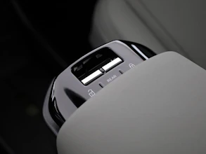 https://vehicle.imgix.net/4333139/0d4cf16d-bb48-49b4-a6fb-e3943871fbd2.jpg