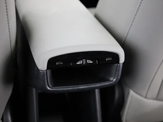 Volvo EX30 CC P8 Ultra AWD