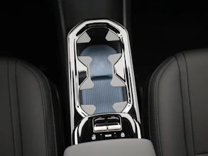 https://vehicle.imgix.net/4333160/03dc471b-0405-4d26-aeab-111a2fb6aeb4.jpg