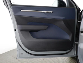 https://vehicle.imgix.net/4333160/f3052501-45b2-419f-aa89-c78d7d219c1e.jpg