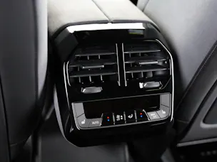 BMW iX xDrive60