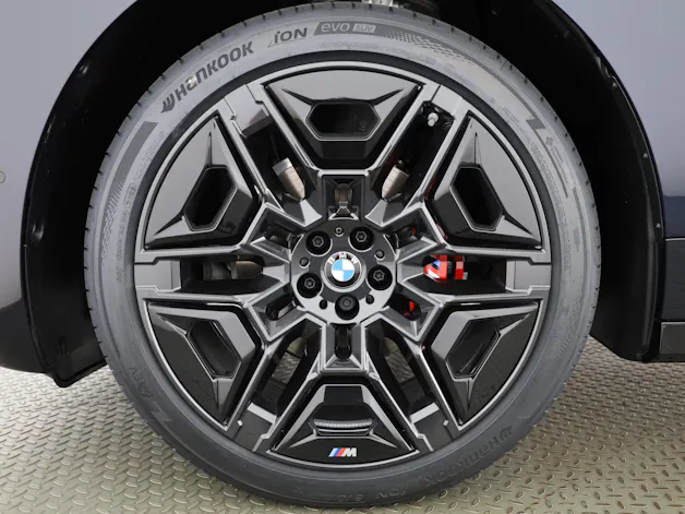 BMW iX xDrive60