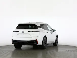 BMW iX xDrive60
