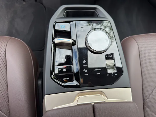 BMW iX xDrive40
