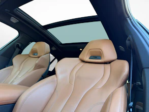 https://vehicle.imgix.net/4333302/141c322e-e639-4f1c-8748-98c36eb5ffd1.jpg
