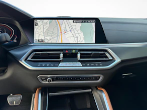 https://vehicle.imgix.net/4333302/b15ab39d-4ff4-4825-a4a7-b0925434b54d.jpg