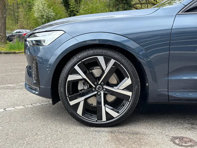 Volvo XC60 2.0 B5 MH Black Edition AWD